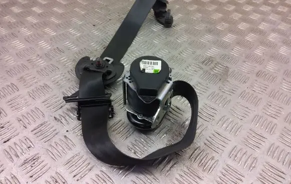 Land Rover Evoque I Front seatbelt 620198300