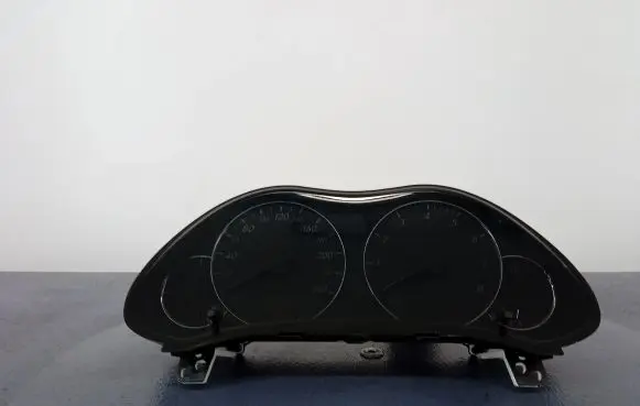 Toyota Avensis T250 Speedometer (instrument cluster) 83800-05533
