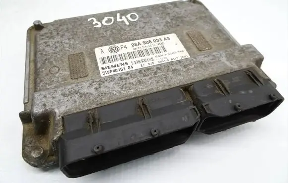 Volkswagen Golf IV Engine control unit/module 06A906033AS 5WP40151
