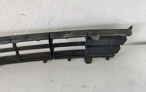 BMW 5 F10 F11 Front bumper lower grill 51117331724 18008610
