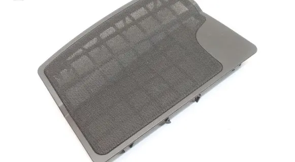 BMW 5 E60 E61 Quarter panel pressure vent 7063112