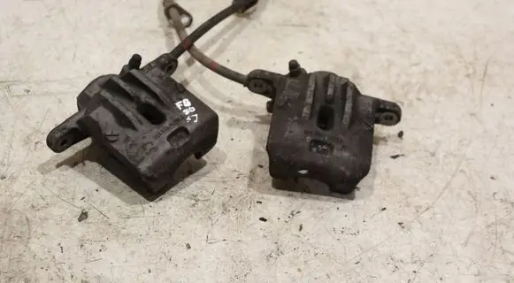 Subaru Forester SJ Rear brake caliper sjiv