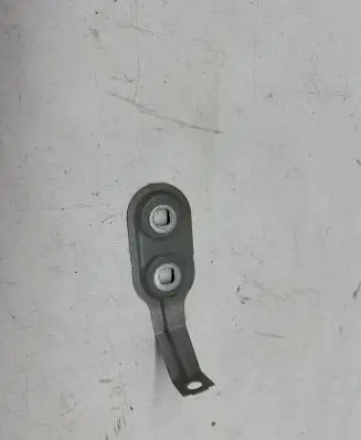 Radiator mount bracket