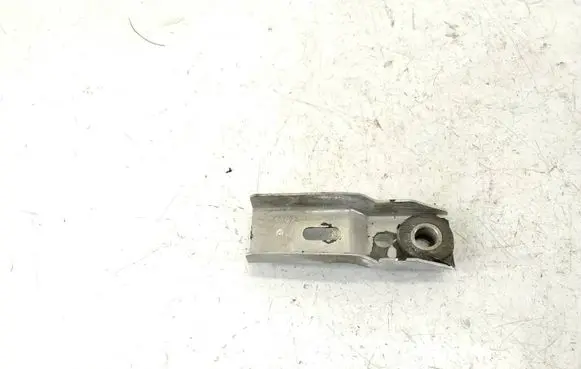 Audi A8 S8 D3 4E Fuel tank mounting bracket 4E0201691