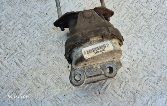Chrysler 300 - 300C Engine mount bracket 04578190AC