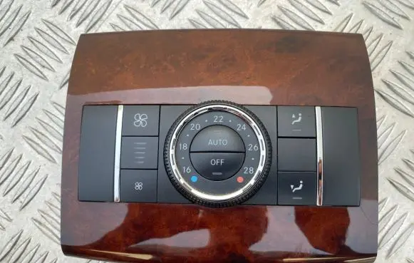 Mercedes-Benz R W251 Climate control unit A1648700189 03420860