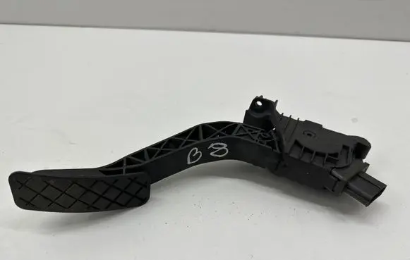 Volkswagen PASSAT B8 Accelerator throttle pedal 5Q2721503D