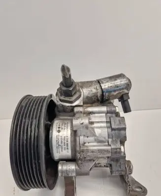 Mercedes-Benz E W211 Power steering pump A0044664201 7693955208