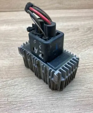 Opel Astra G Glow plug pre-heat relay 09132691 51299008 WithPlug