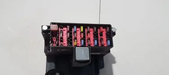 Ford Fiesta Fuse box set 8V5114536KC 8V51-14536-KC