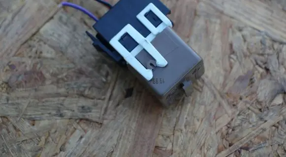 BMW 5 E34 Other relay 1388745