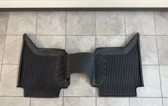 Volkswagen Amarok II Rear floor mat 