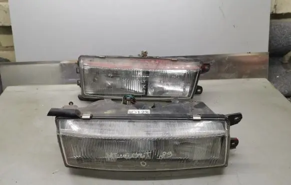Mitsubishi Colt Headlights/headlamps set 