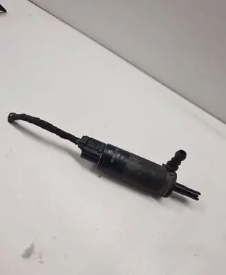 BMW 3 E46 Headlight washer pump 8377613