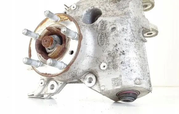 Jaguar E-Pace Rear wheel hub spindle/knuckle 5A968