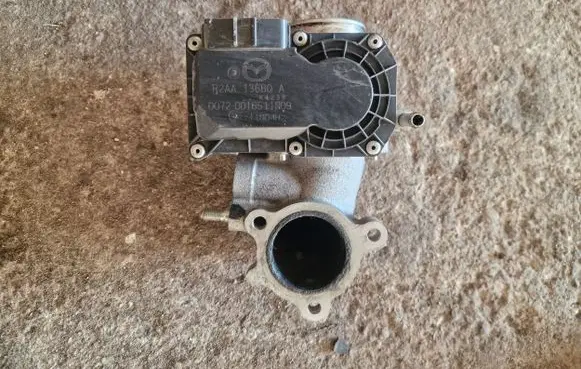 Mazda CX-7 Throttle valve R2AA136B0A