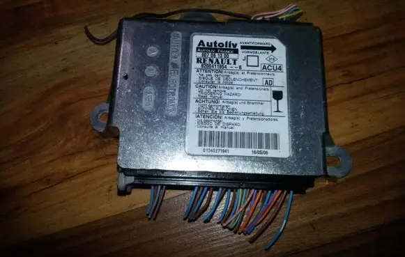 Renault Scenic II - Grand scenic II Airbag control unit/module 607061300 8200411954