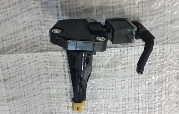 Alfa Romeo Giulia Oil level sensor 