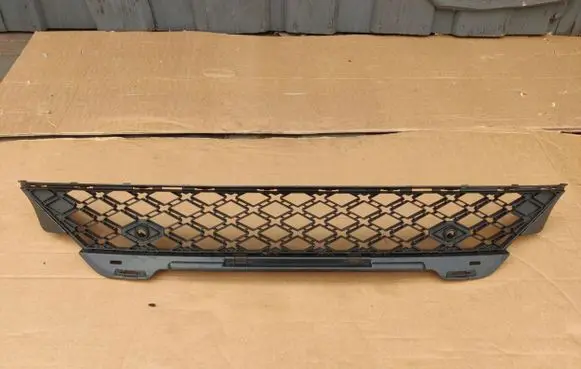 Skoda Enyaq iV Front bumper lower grill 5LA853677