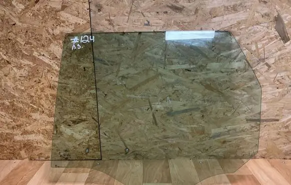 Ford Focus Rear door window glass 43R001057 DOT27M23100AS2