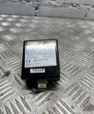 Toyota Corolla Verso AR10 Door control unit/module 897410F010 61B168000 10R021776