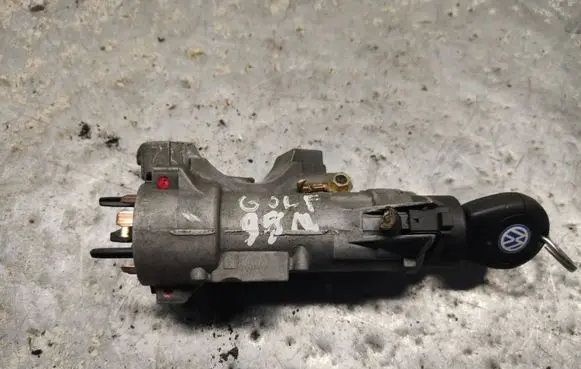 Volkswagen Golf IV Ignition lock 4B0905851C