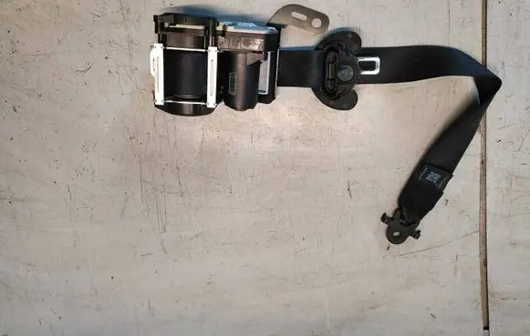 BMW 5 F10 F11 Front seatbelt 