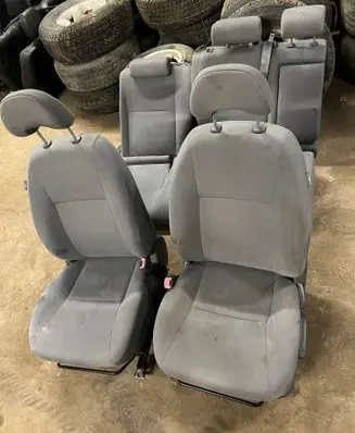 Toyota Prius (NHW20) Seat set 