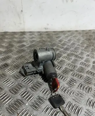 Volkswagen Sharan Ignition lock P012106