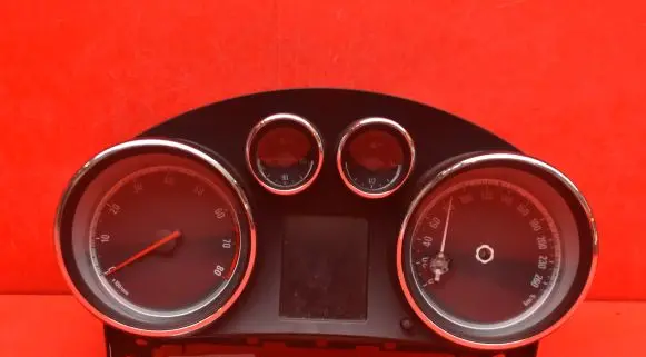 Opel Insignia A Speedometer (instrument cluster) 13327318