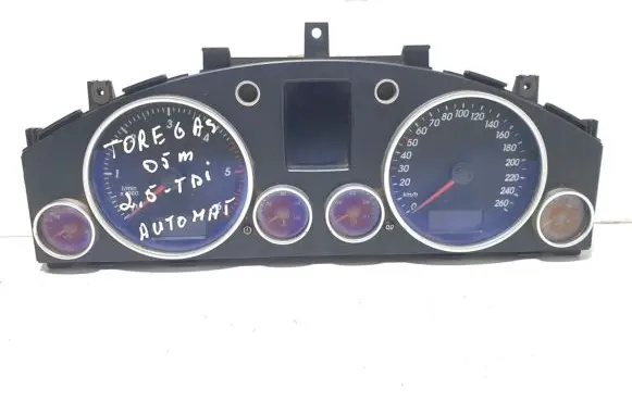 Volkswagen Touareg I Speedometer (instrument cluster) 7L69200263654516