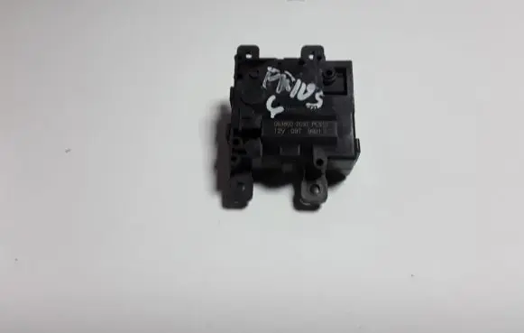 Toyota Prius (XW50) Air flap motor/actuator 0638002031