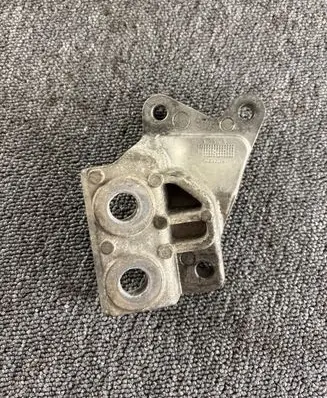 Volvo XC90 Front differential bracket 31439850