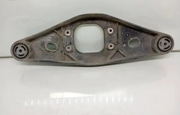 Mercedes-Benz E W211 Rear differential/diff mount bracket A2303522206