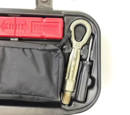 BMW 5 F10 F11 Tool box 6788803