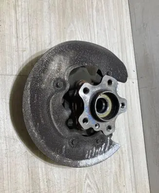 BMW 3 G20 G21 Rear wheel hub L0101