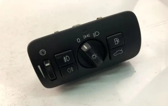 Volvo S80 Light switch 30739434