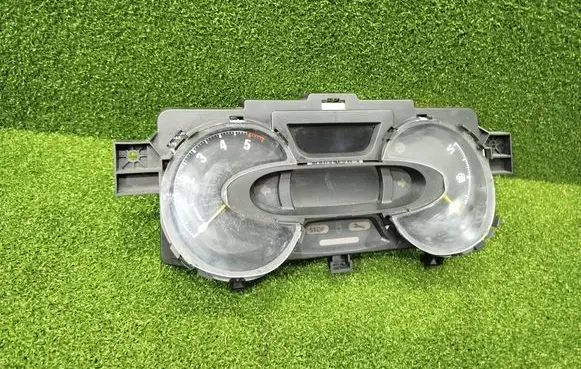 Opel Vivaro Speedometer (instrument cluster) 248102851R VPFRRF10849TA