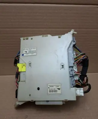 Lexus GS 300 350 430 450H Comfort/convenience module 8273030A81