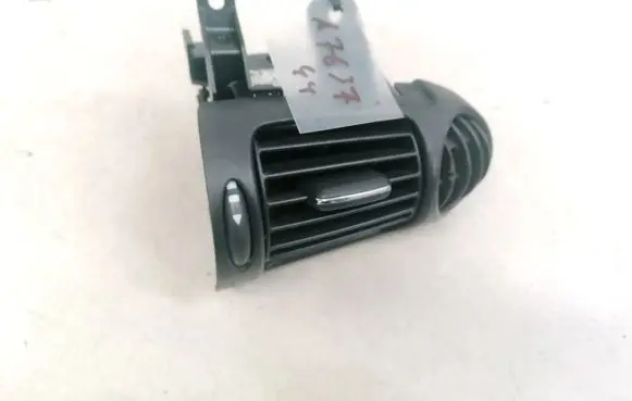 Mercedes-Benz C W203 Dash center air vent grill A2038300154
