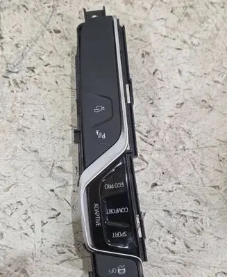 BMW 5 G30 G31 G38 Parking (PDC) sensor switch 6843910 1014629701