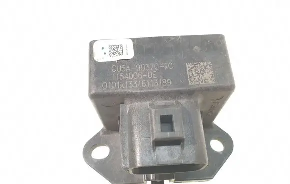 Ford Fusion II Fuel pump relay CU5A9D370FC 1154006OE