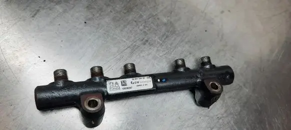 Citroen C4 II Fuel injector supply line/pipe 