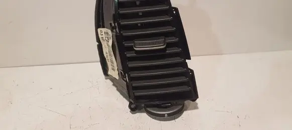 Hyundai Santa Fe Dash center air vent grill 974102B000