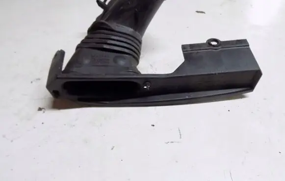 Honda FR-V Intercooler air guide/duct channel NH684P