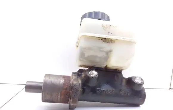 Volkswagen Golf II Master brake cylinder 191611307