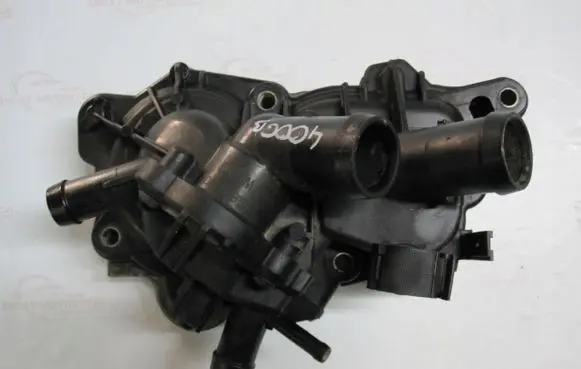 Volkswagen Golf VII Water pump 04E121042L