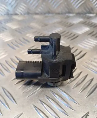 Volkswagen PASSAT B6 Turbo solenoid valve 1K0906283A