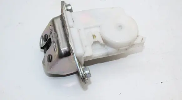 Subaru Outback (BS) Tailgate/trunk/boot lock/catch/latch