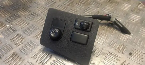 Nissan Qashqai Wing mirror switch 68485JD000